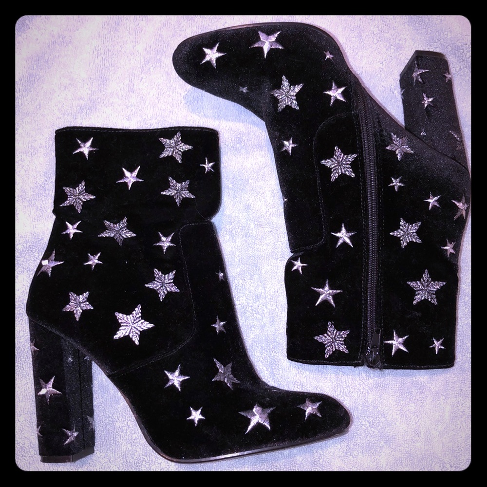 Steve Madden Star Booties